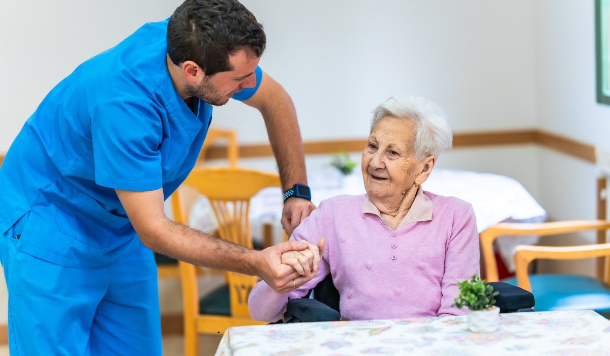 دار رعاية متكاملة لكبار السن – خدمات طبية وإنسانية شاملة