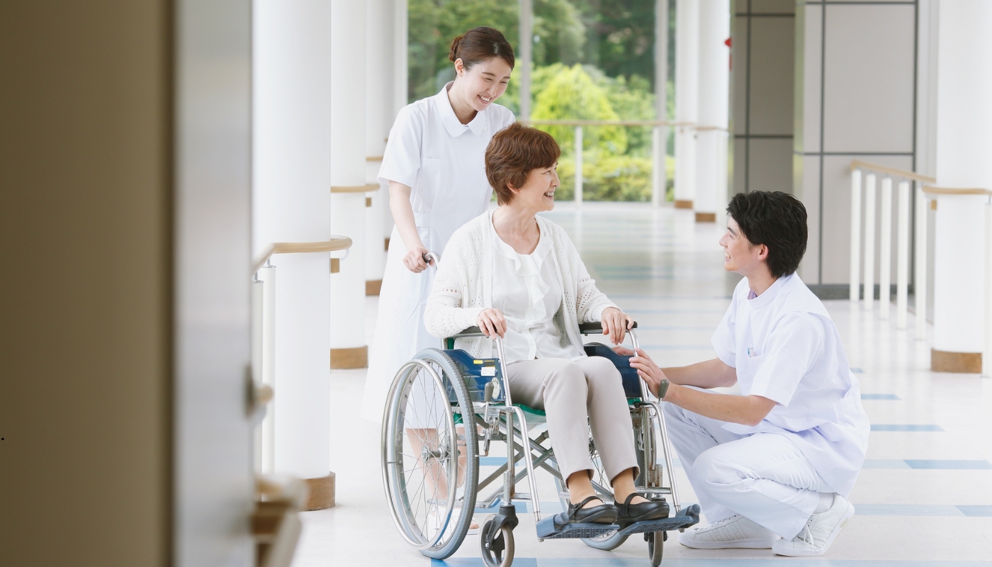 مقدمة: معنى الرعاية الطبية المتكاملة لكبار السن في دار مسنين كورنيش النيل رعاية طبية متكاملة لكبار السن داخل دار مسنين كورنيش النيل تشمل التمريض والعلاج الطبيعي والدعم النفسي في بيئة آمنة ومريحة