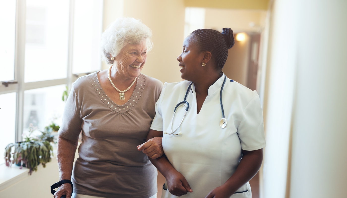 فريق دار المسنين كورنيش النيل يقدم الرعاية المتكاملة لكبار السن وفق رؤية إنسانية ورسالة تهدف إلى توفير بيئة آمنة مليئة بالحب والاهتمام.