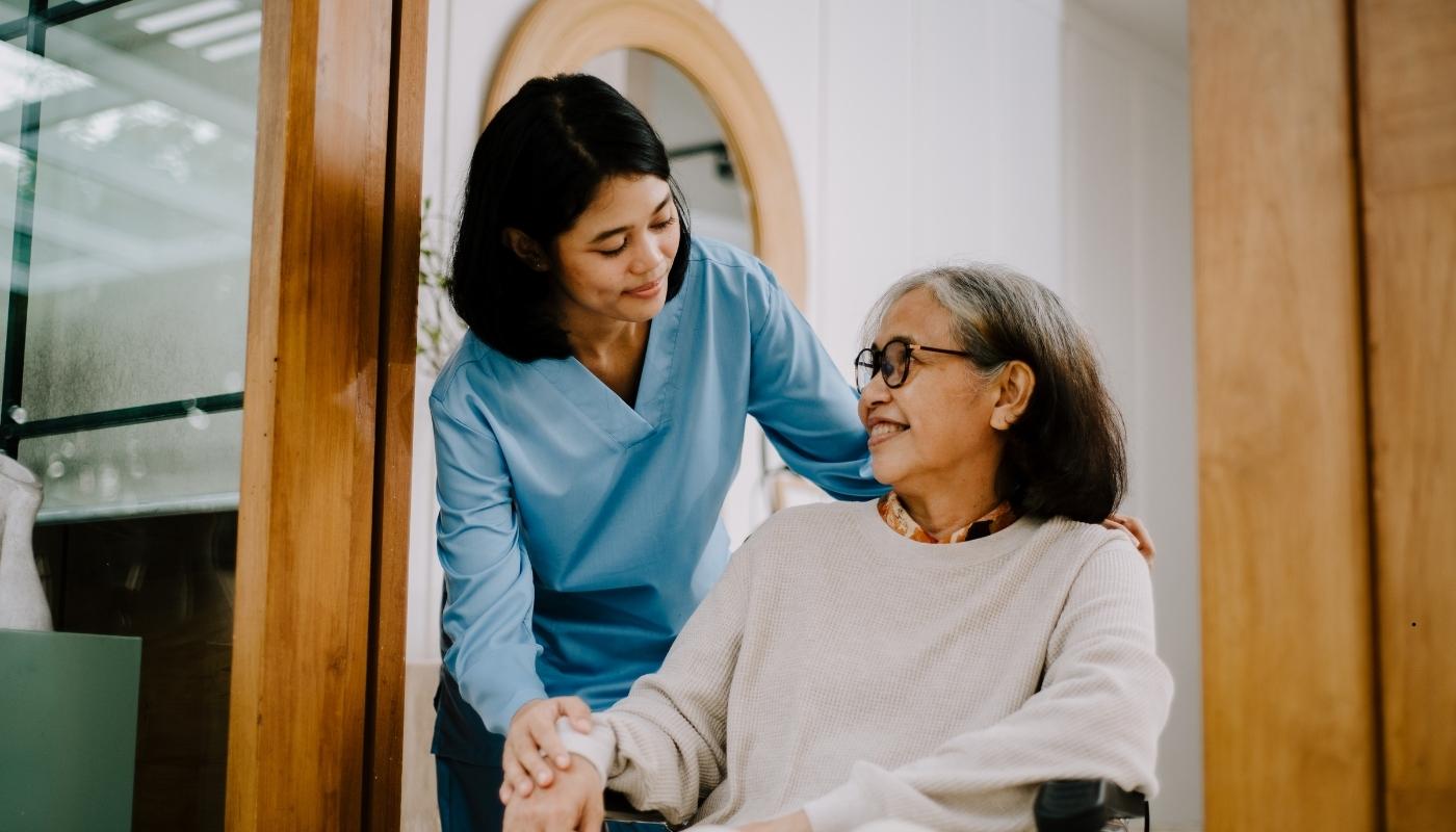 خدمات تمريض ورعاية طبية على مدار 24 ساعة لكبار السن في القاهرة ضمان صحة وسلامة أحبائكم: إشراف طبي وتمريض على أعلى مستوى مهني 24/7. |