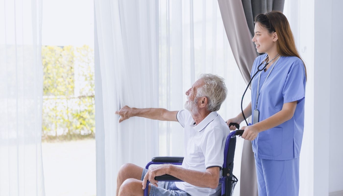 أهمية الرعاية الصحية المتكاملة للمسنين داخل دار مسنين توفر متابعة طبية وتمريضية مستمرة لكبار السن في القاهرة